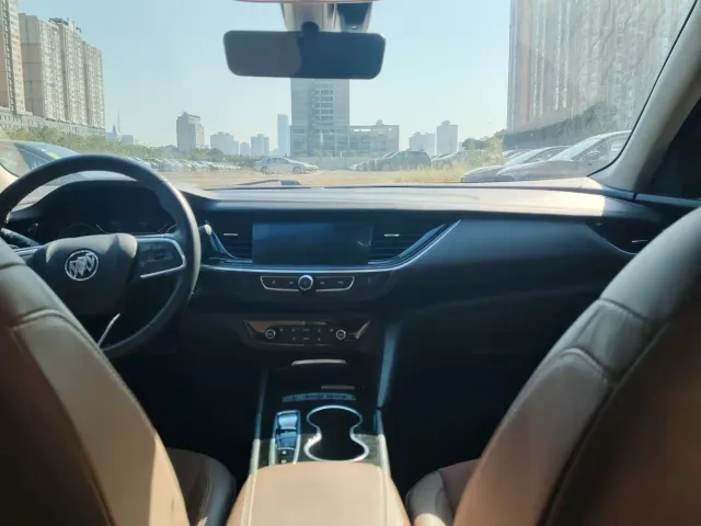 Buick Regal — Фото автомобиля 7