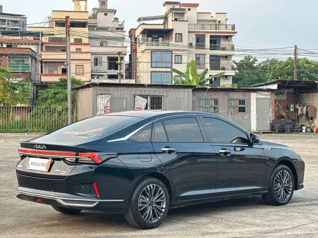 Dongfeng Yixuan MAX — Фото автомобиля 9