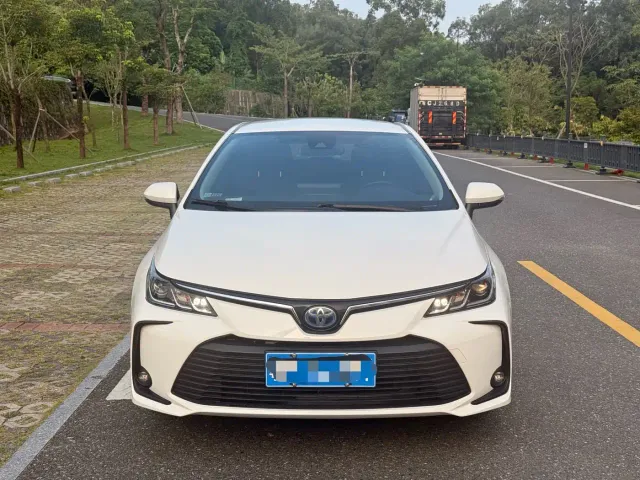 Toyota Corolla — Фото автомобиля 2