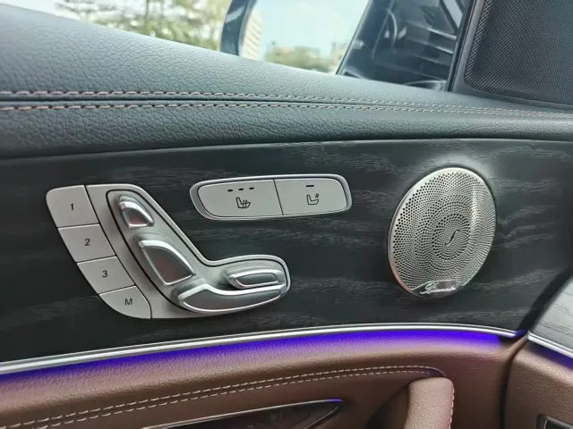 Mercedes-Benz Mercedes-Benz E-Class 2023 E 300 L Sport Luxury — Фото автомобиля 15