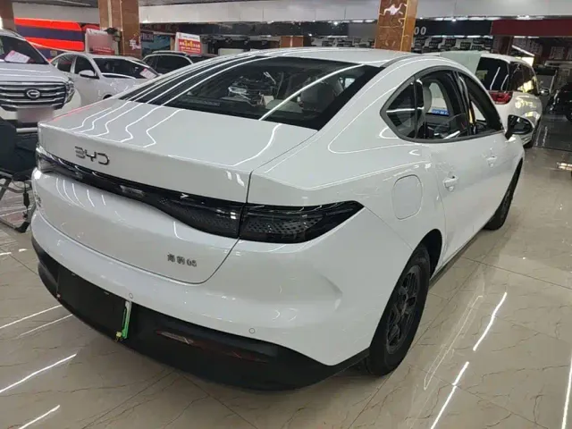 BYD Seal 05 DM-i — Фото автомобиля 6