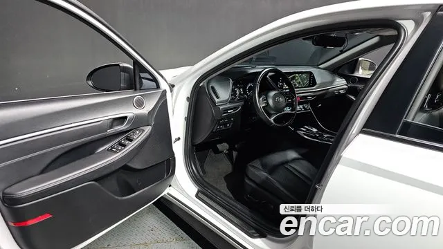 Hyundai Sonata — Фото автомобиля 15