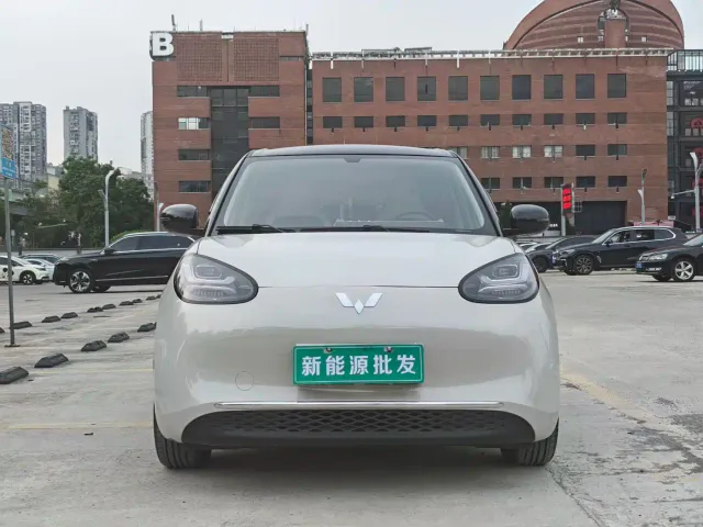 Wuling Bingo — Фото автомобиля 2