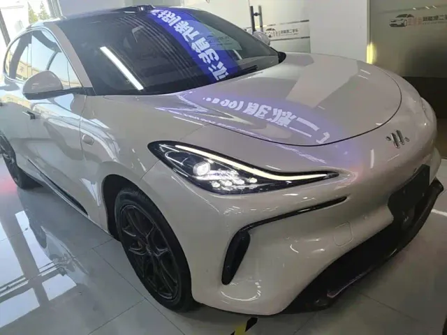 IM Motors LS6 — Фото автомобиля 21