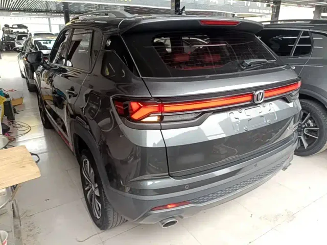 Changan CS35 Plus — Фото автомобиля 4