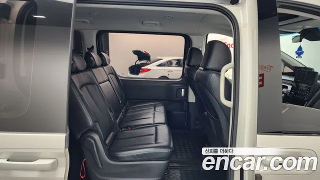 Hyundai Staria Staria 4WD Tourer 9 мест — Фото автомобиля 12