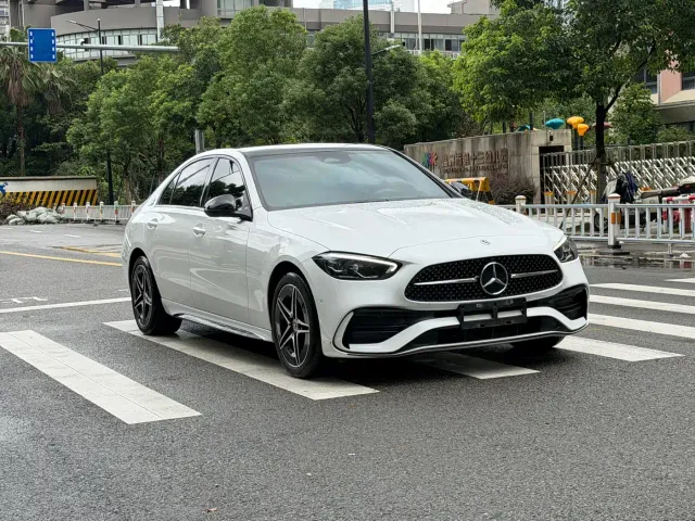 Mercedes-Benz C-Class — Фото автомобиля 3