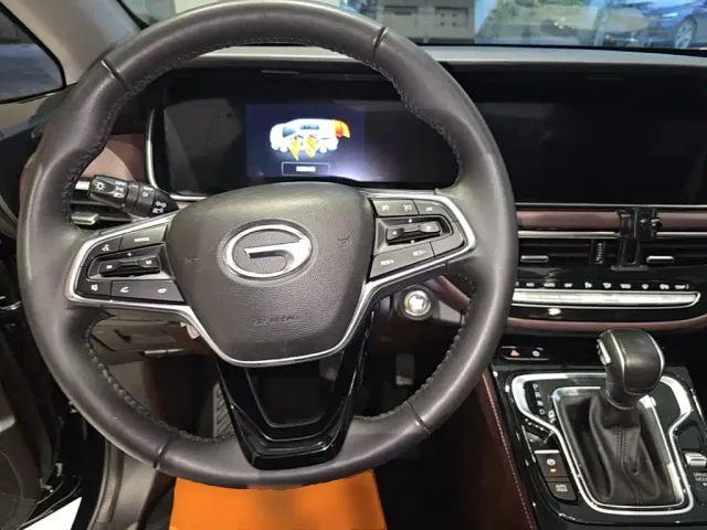 GAC Trumpchi M6 — Фото автомобиля 10