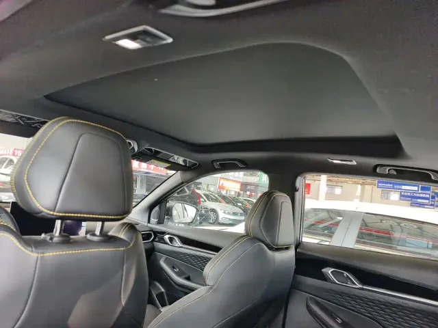Geely Binyue — Фото автомобиля 14