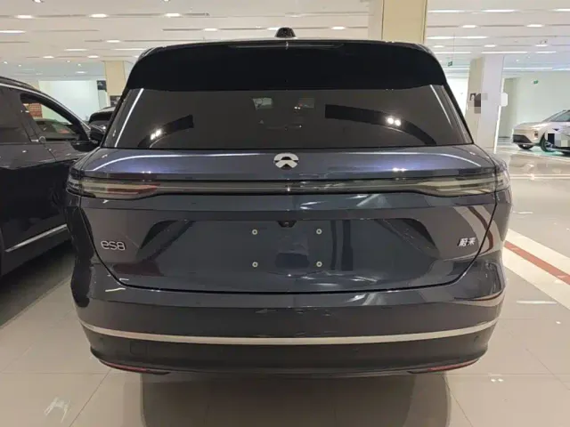 Nio ES8 — Фото автомобиля 5