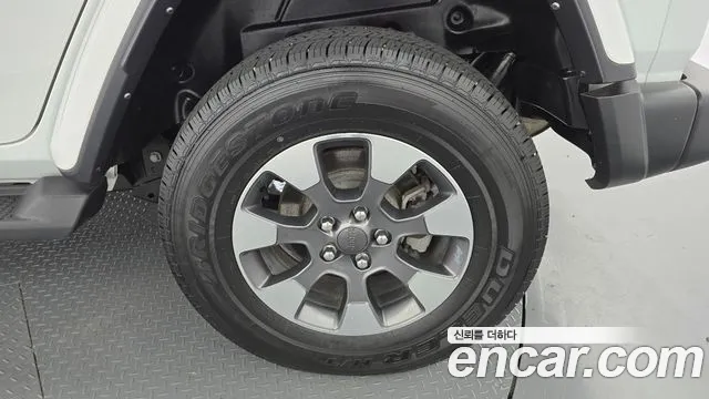 Jeep Wrangler JL — Фото автомобиля 6