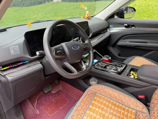 Ford Lingrui — Фото автомобиля 7