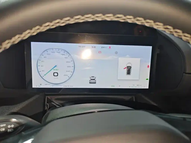 Haval Haval Second-Generation Big Dog New Energy 2023 DHT-PHEV 105km Trend Electric Edition — Фото автомобиля 11