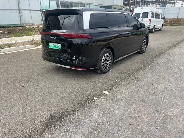 BYD Xia — Фото автомобиля 7