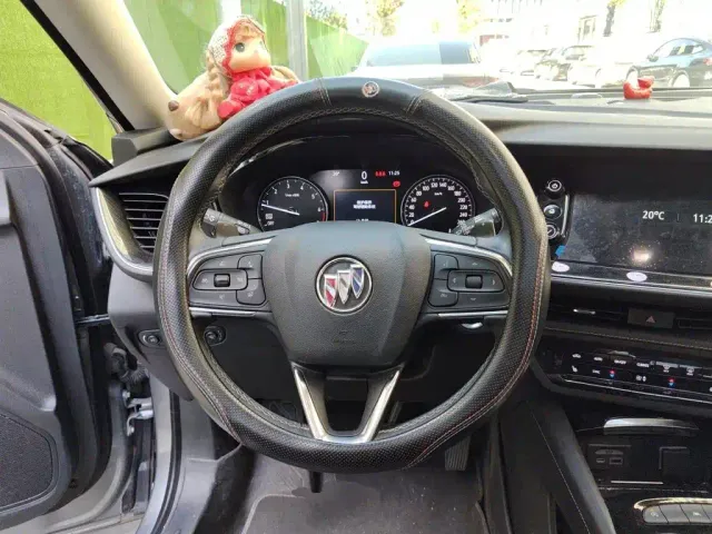 Buick Envision Plus — Фото автомобиля 11