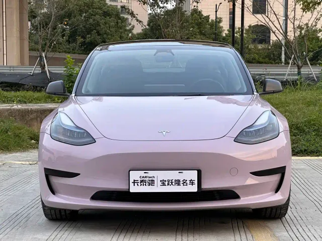 Tesla Model 3 — Фото автомобиля 2