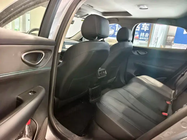 BYD Seal 05 DM-i — Фото автомобиля 6