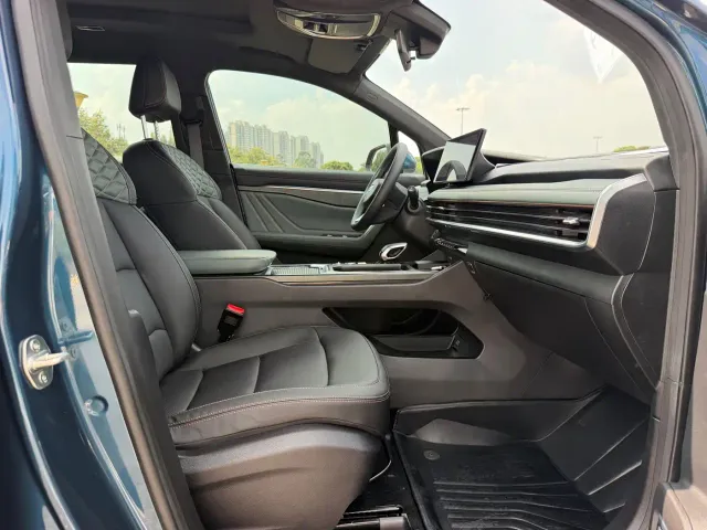 Geely Haoyue L — Фото автомобиля 11