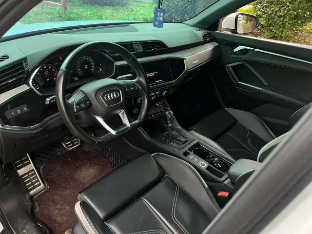 Audi Q3 — Фото автомобиля 7