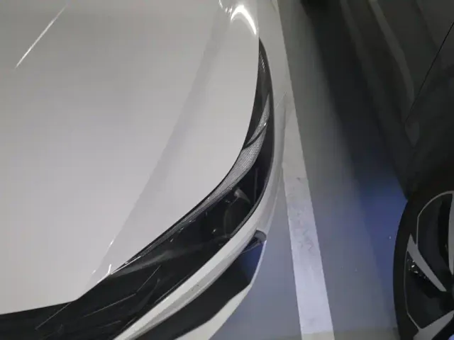 Hyundai Elantra — Фото автомобиля 5
