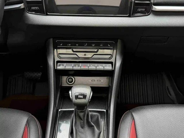 Skoda Karoq — Фото автомобиля 11