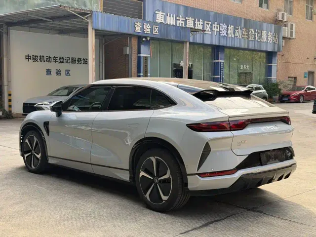 BYD Song L EV — Фото автомобиля 7