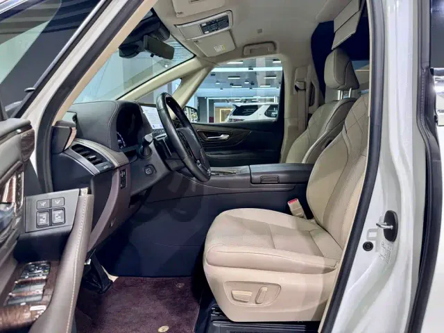 Toyota Alphard — Фото автомобиля 15