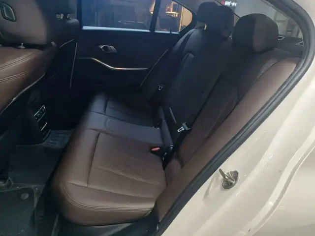 BMW 3 Series — Фото автомобиля 16