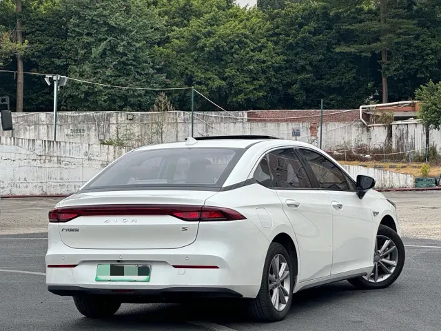 GAC Aion S — Фото автомобиля 9
