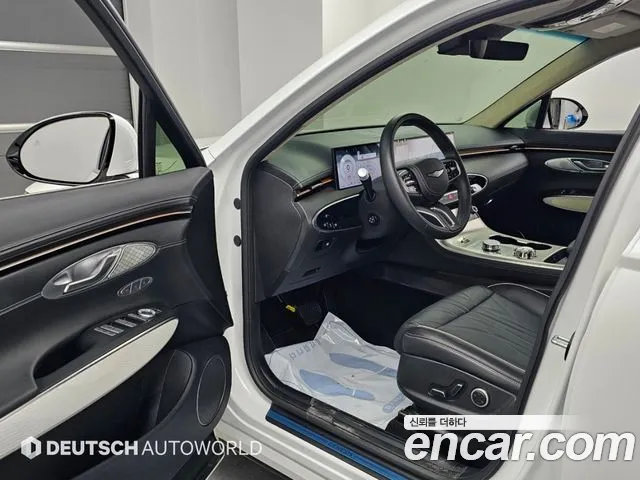Genesis GV70 — Фото автомобиля 11