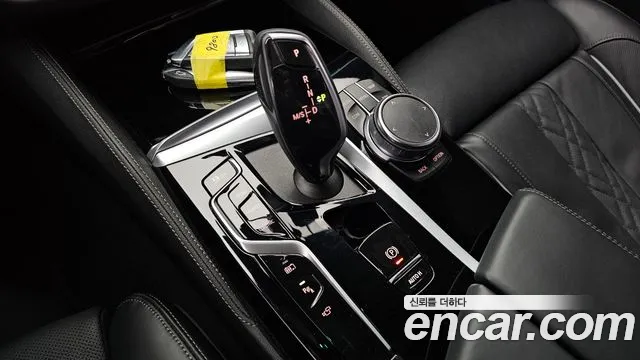 BMW 5 Series G30 — Фото автомобиля 12