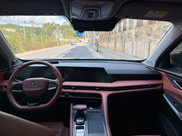 Changan CS75 Plus — Фото автомобиля 6