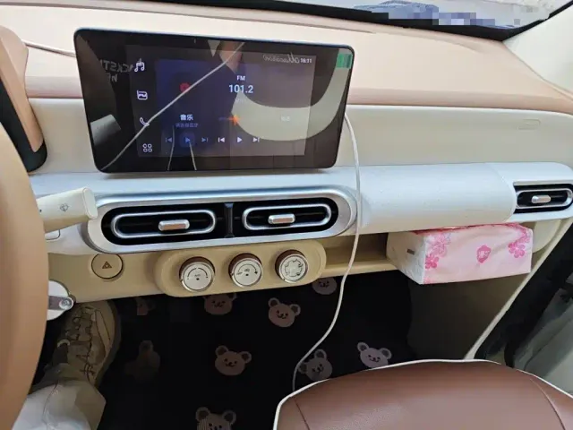 Wuling Hongguang Mini EV — Фото автомобиля 9