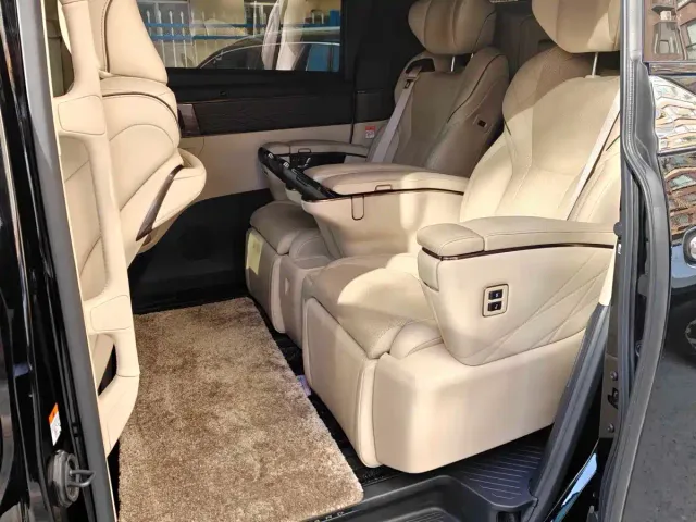 Toyota Alphard — Фото автомобиля 3