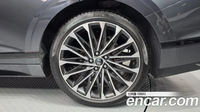 Hyundai Grandeur GN7 — Фото автомобиля 6