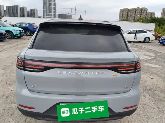 Leapmotor C11 — Фото автомобиля 5