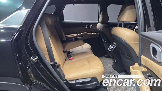 Kia Sorento Новый Sorento 4 поколение Бензин 2.5T 2WD — Фото автомобиля 11