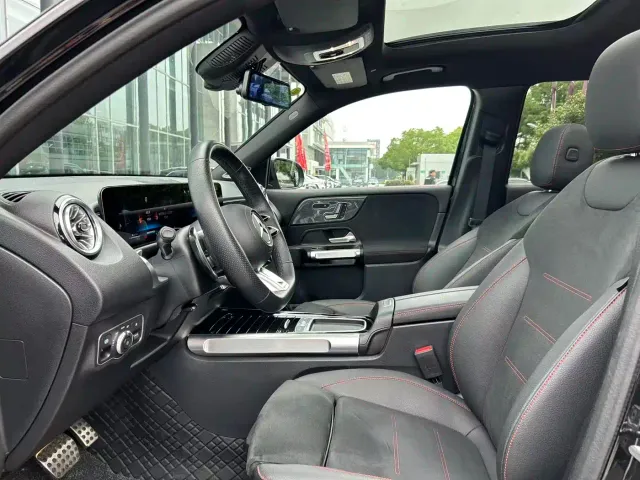 Mercedes-Benz GLB AMG — Фото автомобиля 10