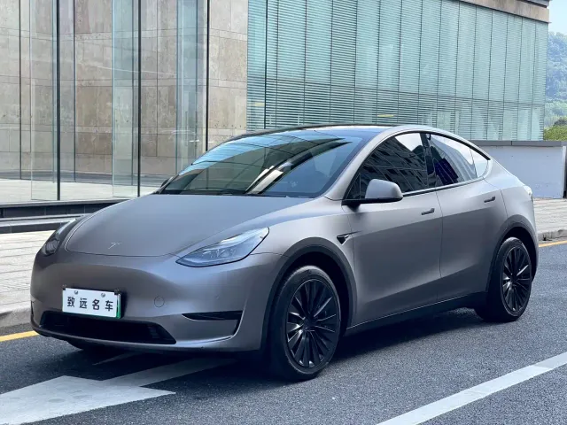 Фотография автомобиля — Tesla Model Y