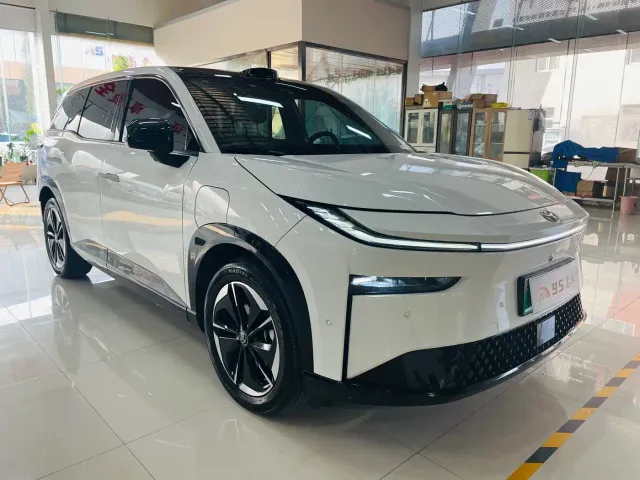 Toyota BoZhi 3X — Фото автомобиля 3