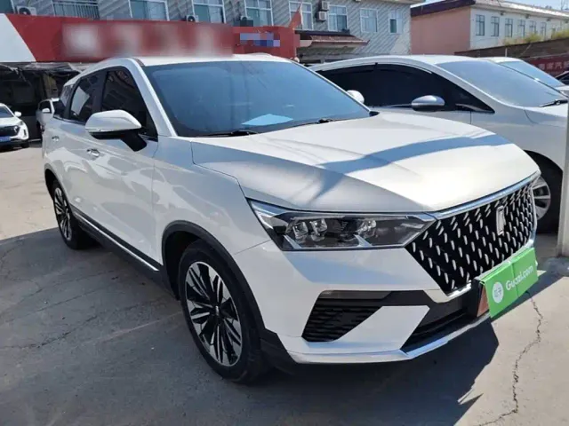 Bestune T77 — Фото автомобиля 3