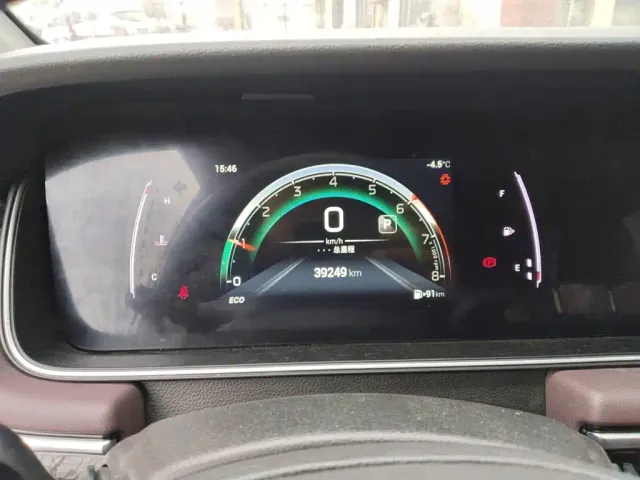 GAC Trumpchi Trumpchi M6 2023 PRO 270T DCT Elite Edition — Фото автомобиля 11