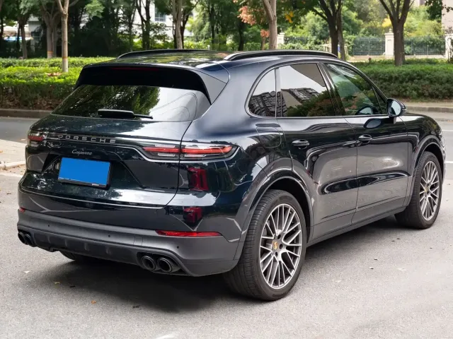 Porsche Cayenne — Фото автомобиля 4