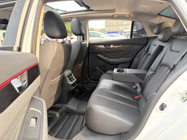 Dongfeng Yixuan MAX — Фото автомобиля 14