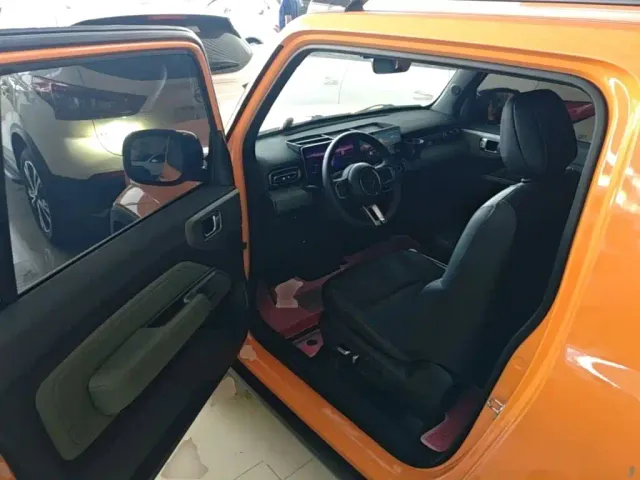 Baojun Yep — Фото автомобиля 15