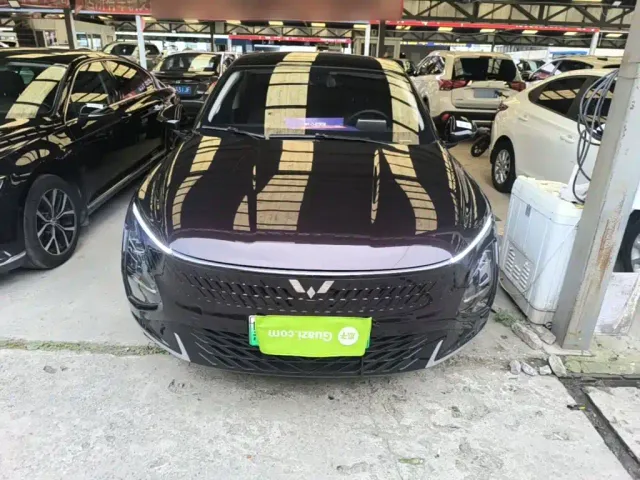 Wuling Starlight — Фото автомобиля 2
