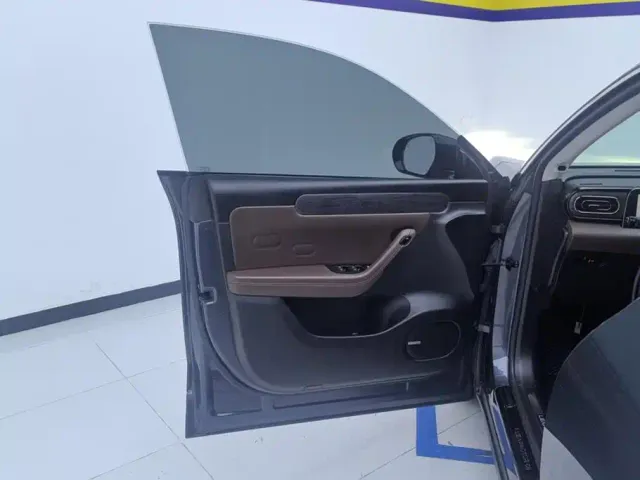 Leapmotor C11 — Фото автомобиля 7