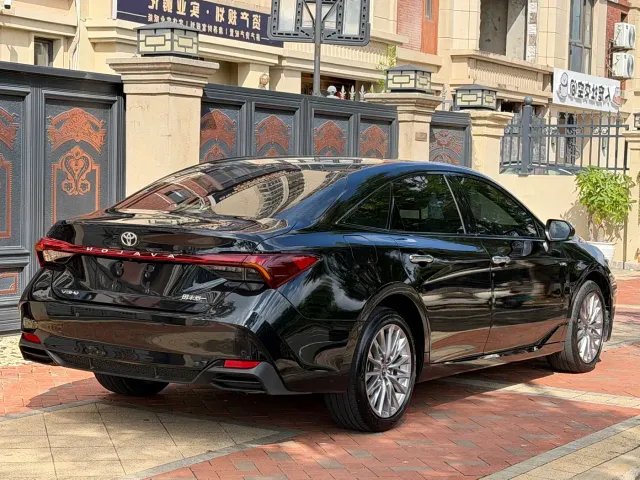 Toyota Avalon — Фото автомобиля 7