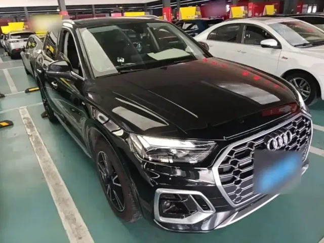 Audi Q5L — Фото автомобиля 3