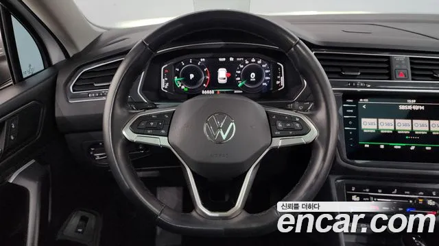 Volkswagen Tiguan — Фото автомобиля 12
